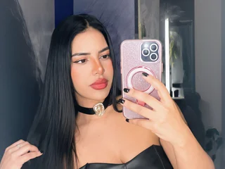 lizmodel0025