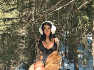 LucyHills39 profile picture