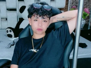 streamate lunabustygirl webcam profile pic via elivecams.com