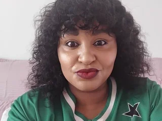 MadamCee profile picture