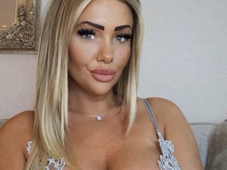 Webcam seksplezier met Myaxjacie op live seks cam