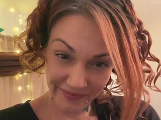 ReddactedReina Live Cam