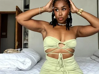 Roxanne22X profile picture