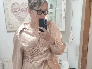 Scarletcum69 profile picture