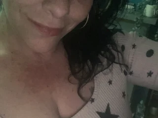 shyyetwild webcam livesex profile in greek cams