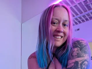 6livesex.com sparklybisexual livesex profile in dyed-hair cams