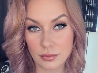 Sydney_Paige