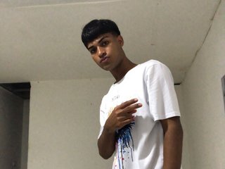 The_boy_king Male Nude Webcam
