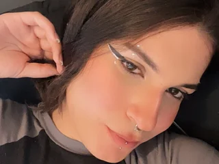 ThenaViolet profile picture