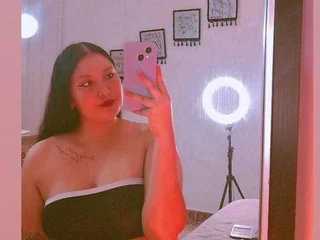 onaircams.com vhannaper livesex profile in try-to-guess-je-mappelle-mila cams