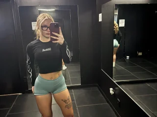 WinterRaynee profile picture