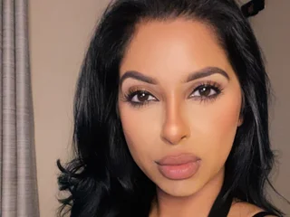 Yasmin93