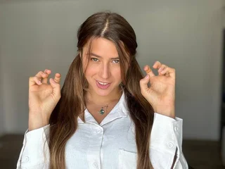 chatnmate.com yess_kiki livesex profile in at-at cams