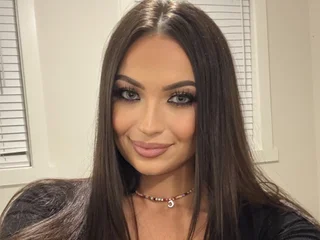 livesex.fan zenafox livesex profile in an-island-near-your-heart cams