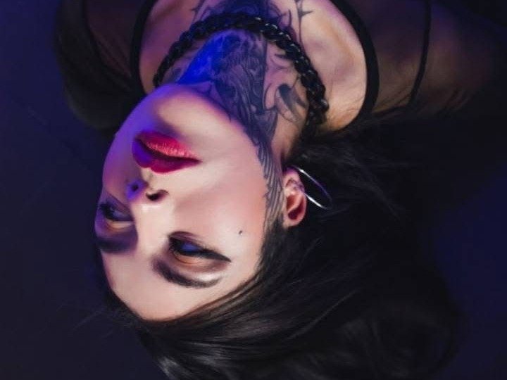 AMMYRUBE — LIVE on Streamate