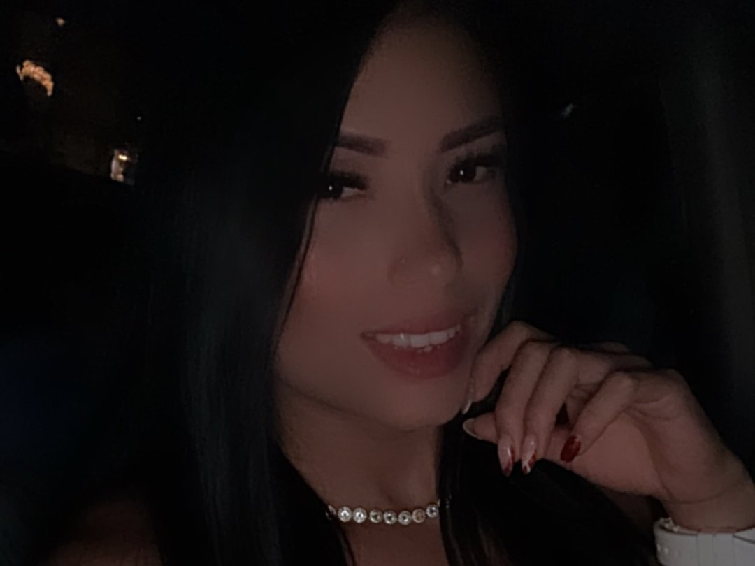 Adda_mancini — LIVE on Streamate