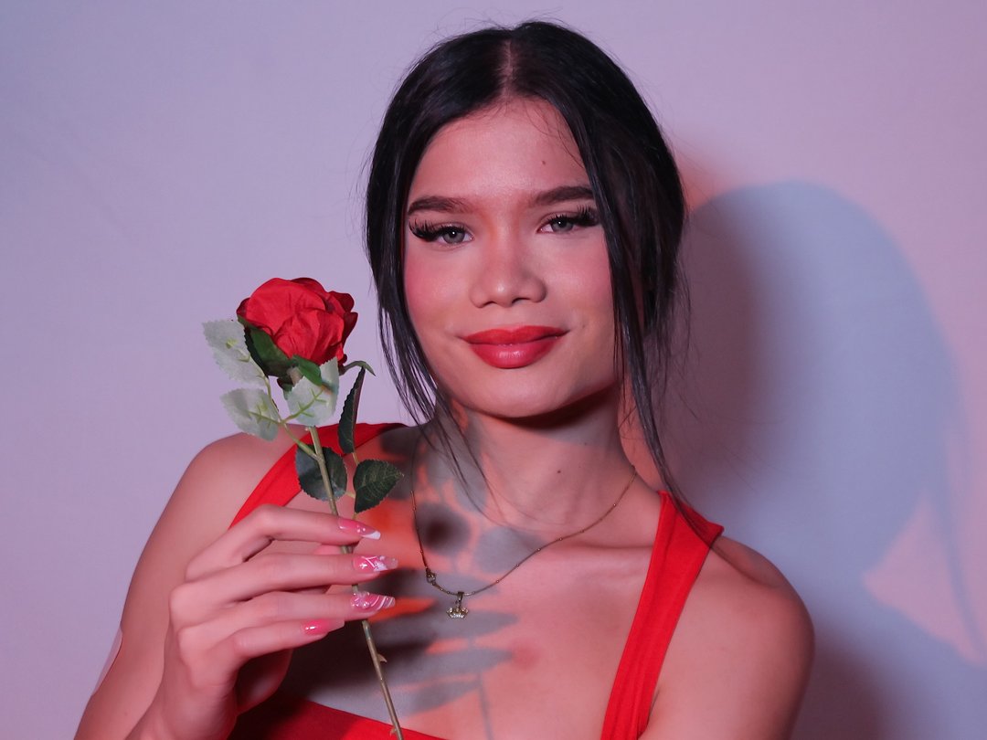 AlannaMiaw — LIVE on Streamate