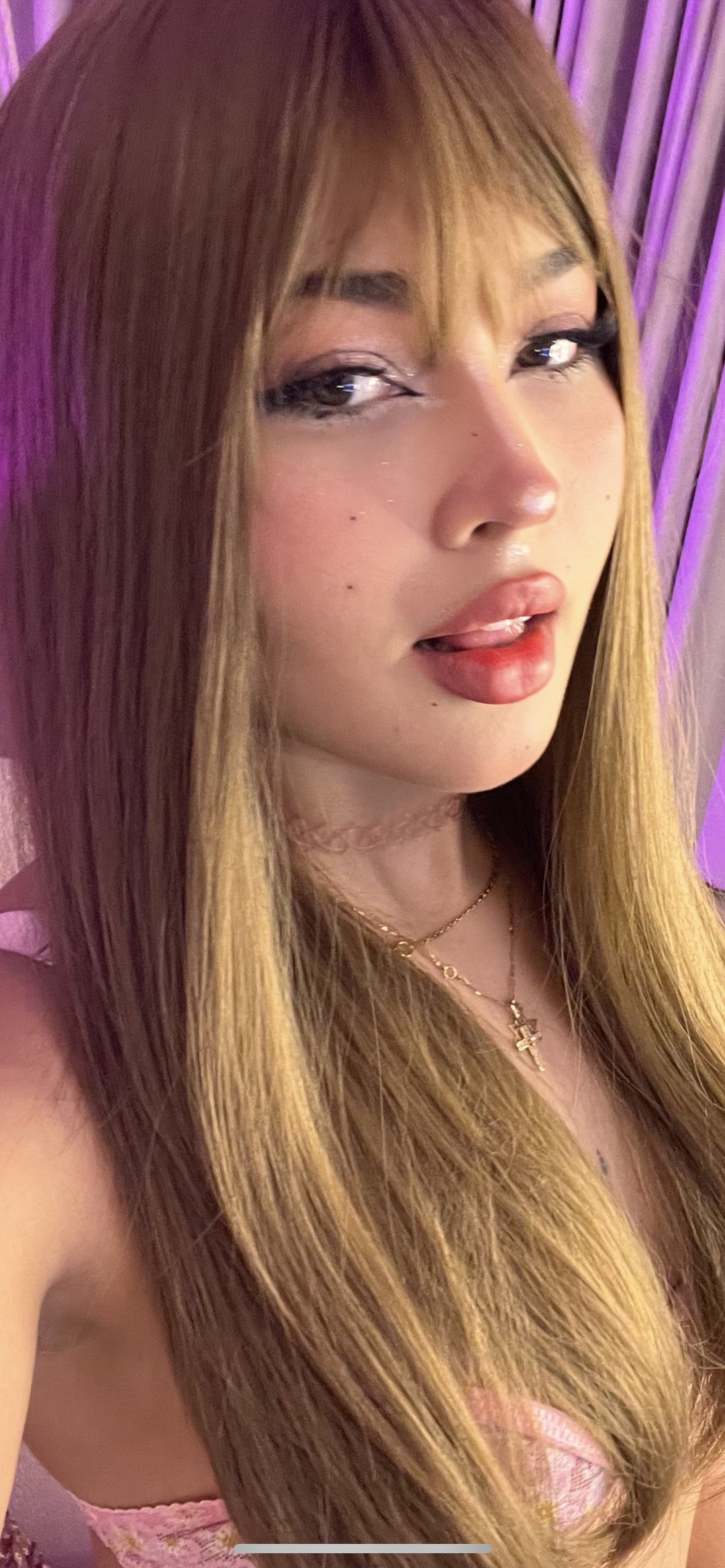 Aleshiadoll — LIVE on Streamate