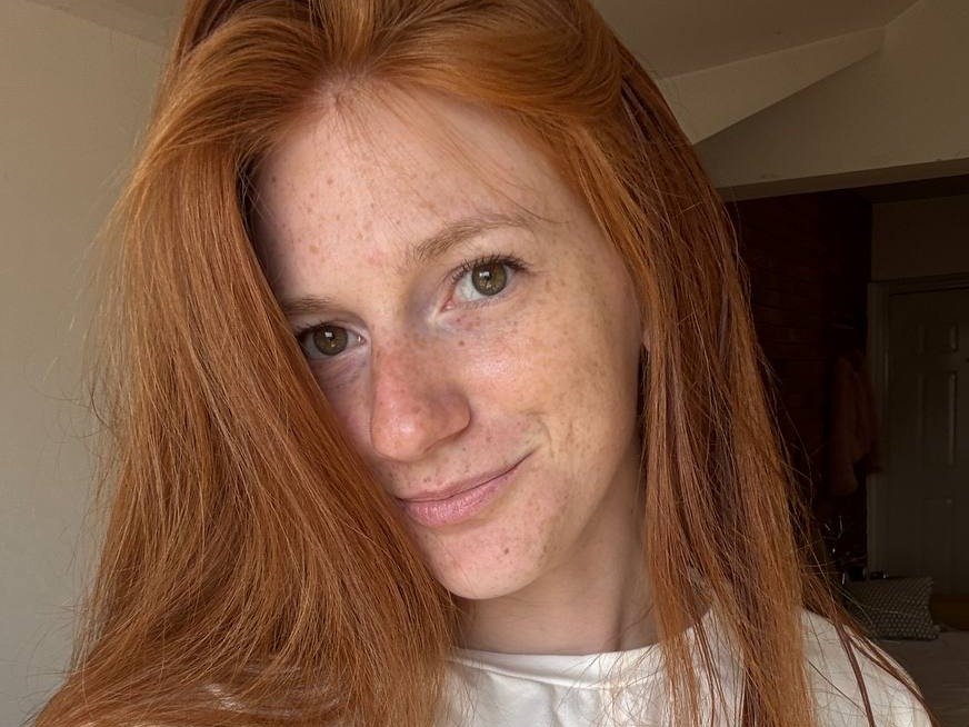 Aliceginger99 — LIVE on Streamate