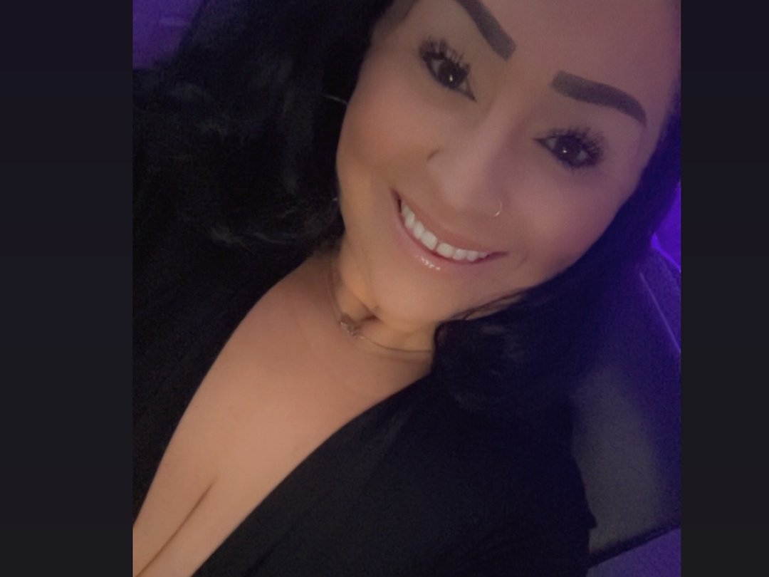 AlyssiaAmore — LIVE on Streamate