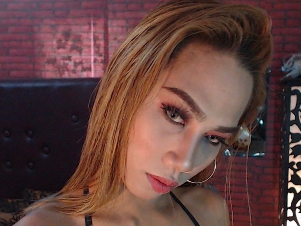 AmandaSamson — LIVE on Streamate