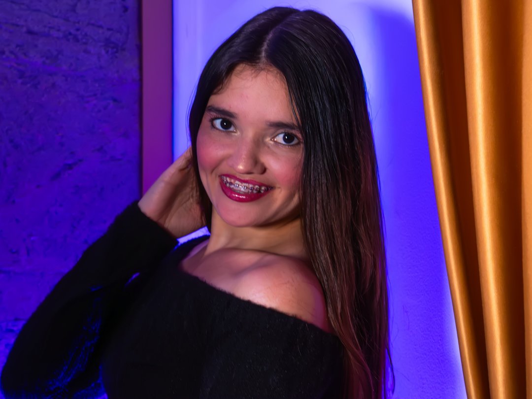 AnabelleRoss — LIVE on Streamate