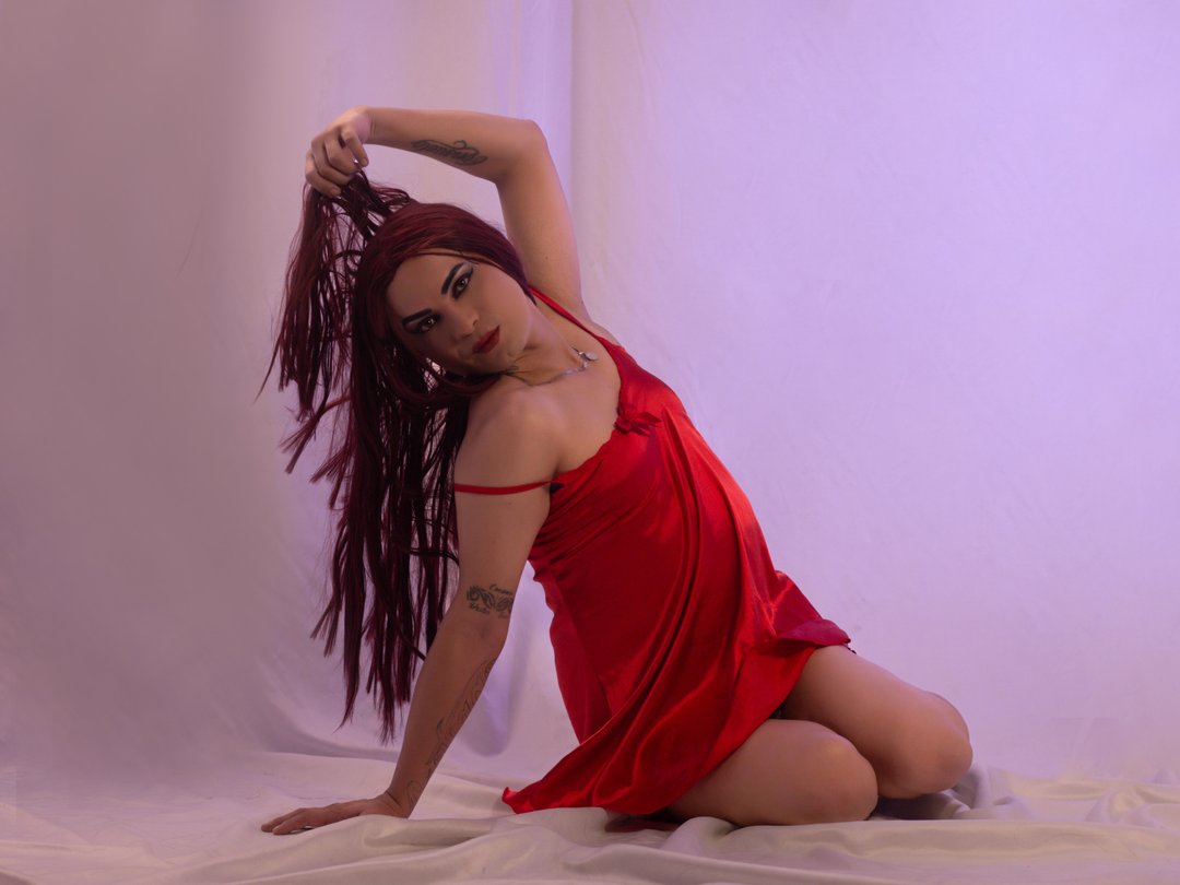 Analia27 — LIVE on Streamate