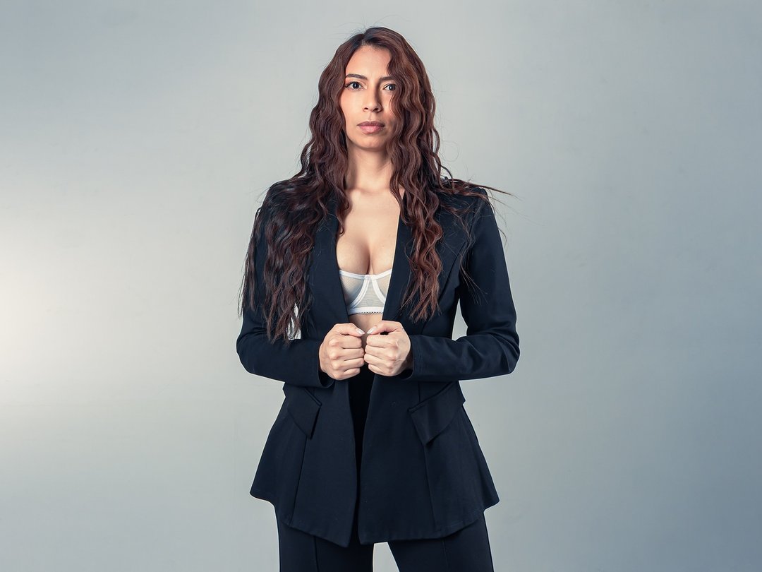 AnamariaBelmont — LIVE on Streamate