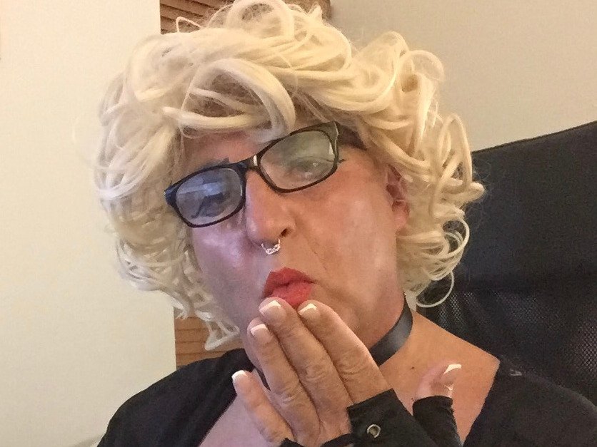 AnnieGurl — LIVE on Streamate