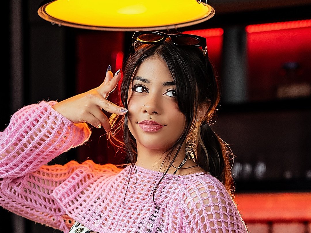 AnyaFord — LIVE on Streamate