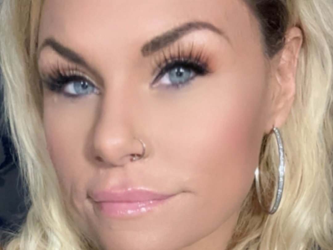 AriaSteeleXxX — LIVE on Streamate