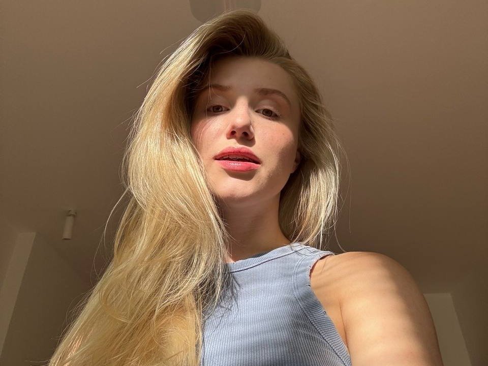 ArianaMur — LIVE on Streamate