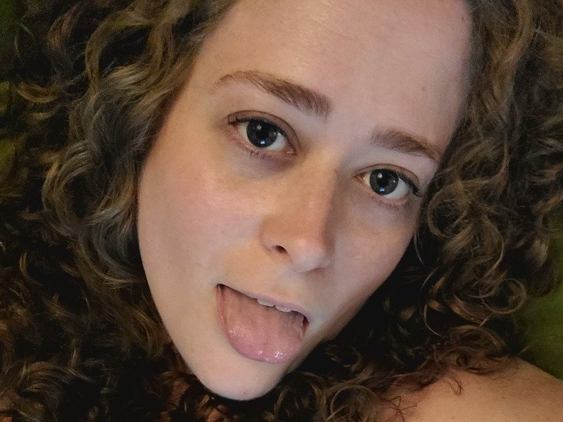 ArieLabai — LIVE on Streamate