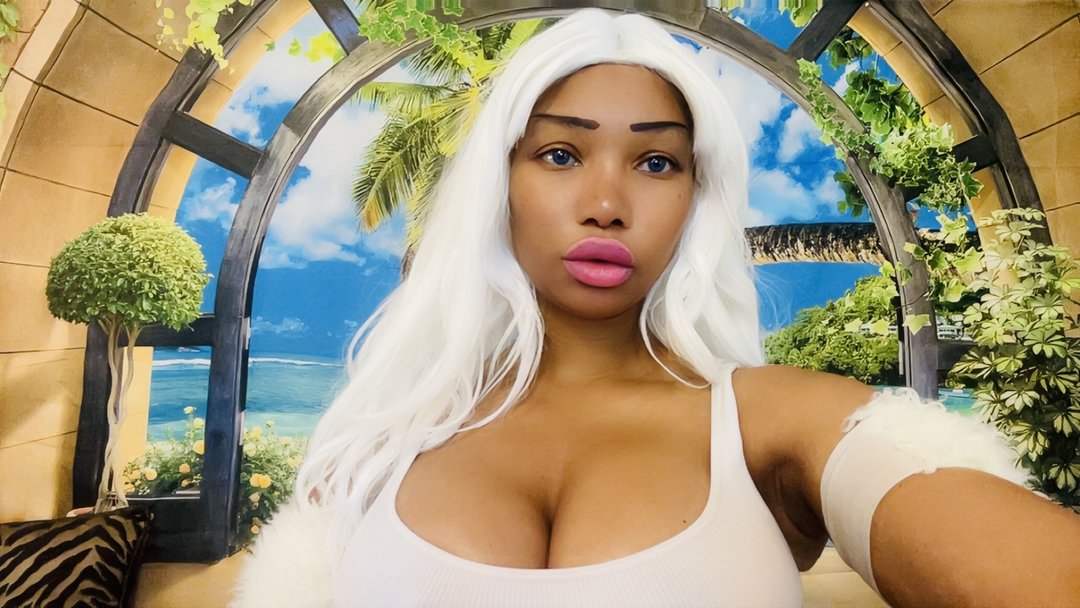 AylaStrange — LIVE on Streamate