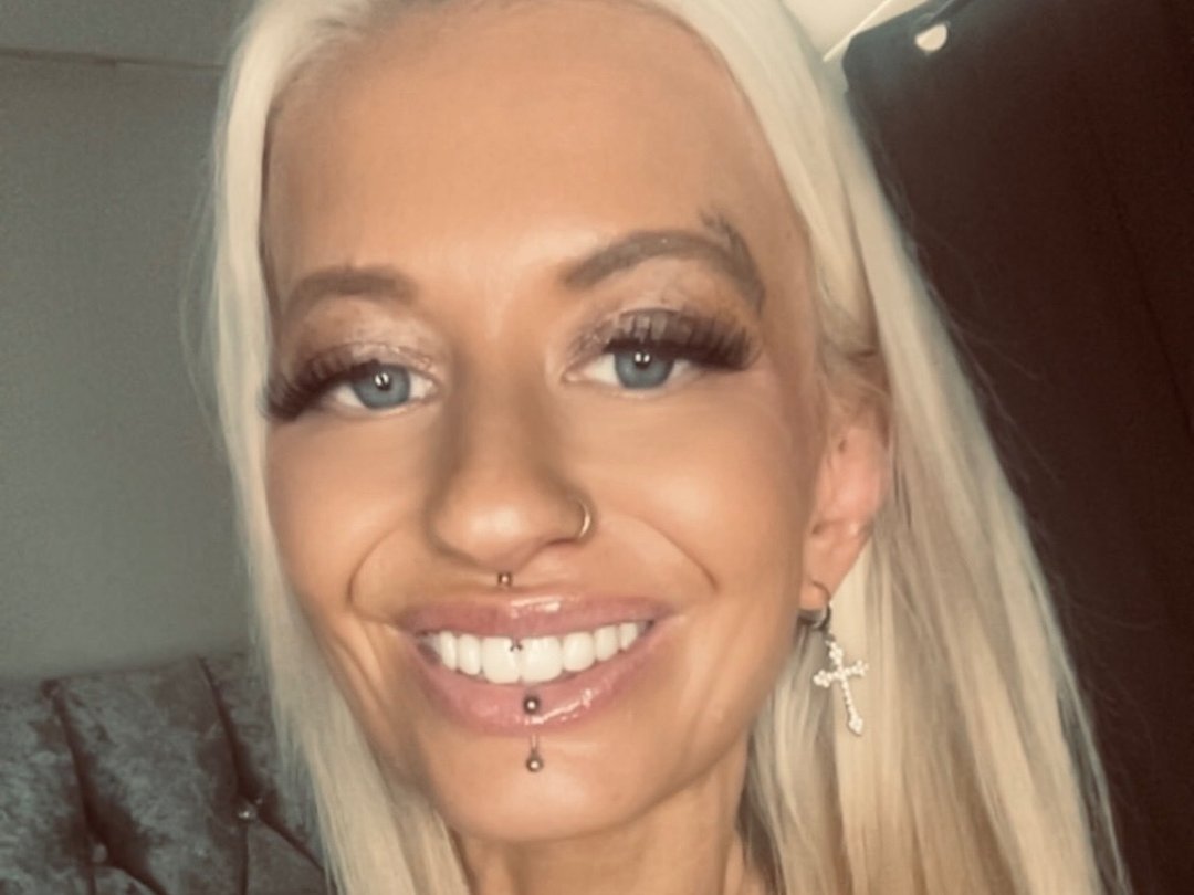 BabeBeth40 — LIVE on Streamate