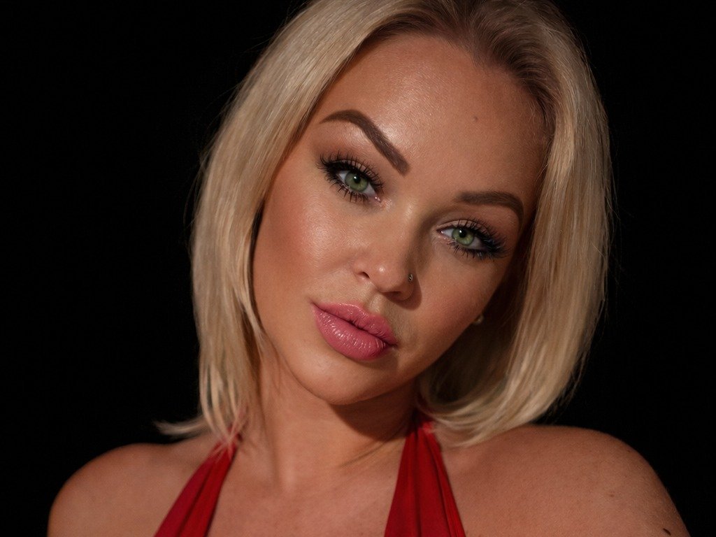 BaileyHart — LIVE on Streamate