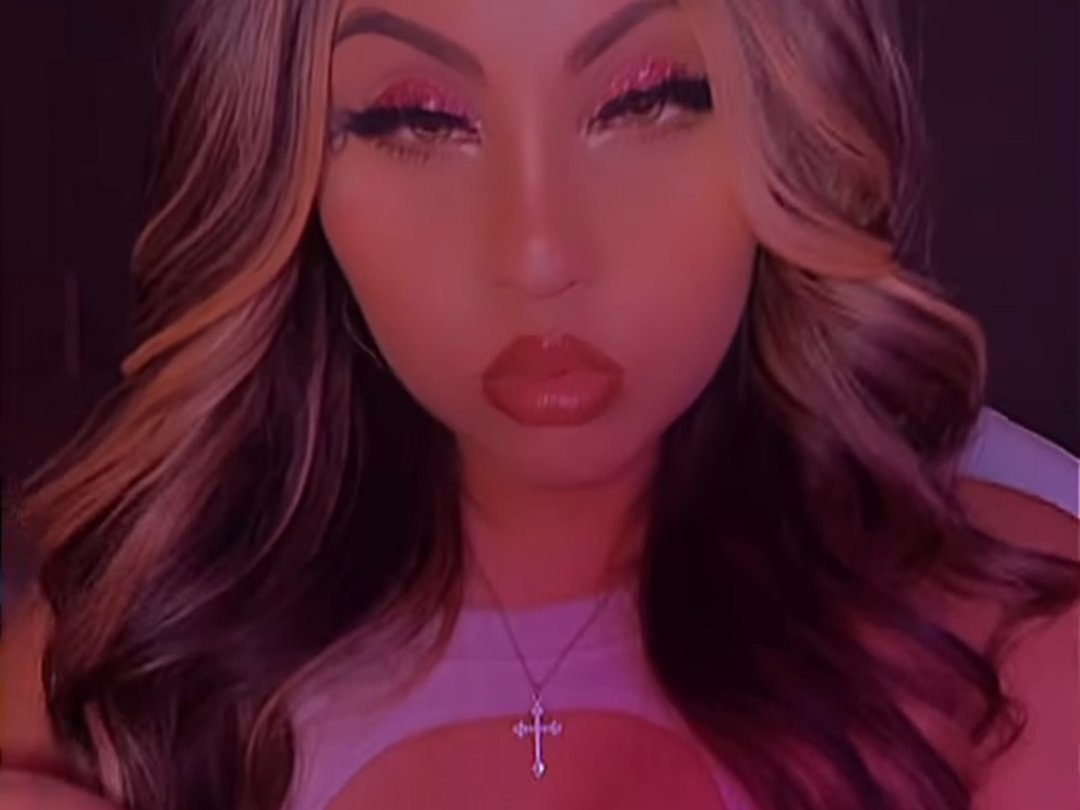 Bellaxbabex — LIVE on Streamate