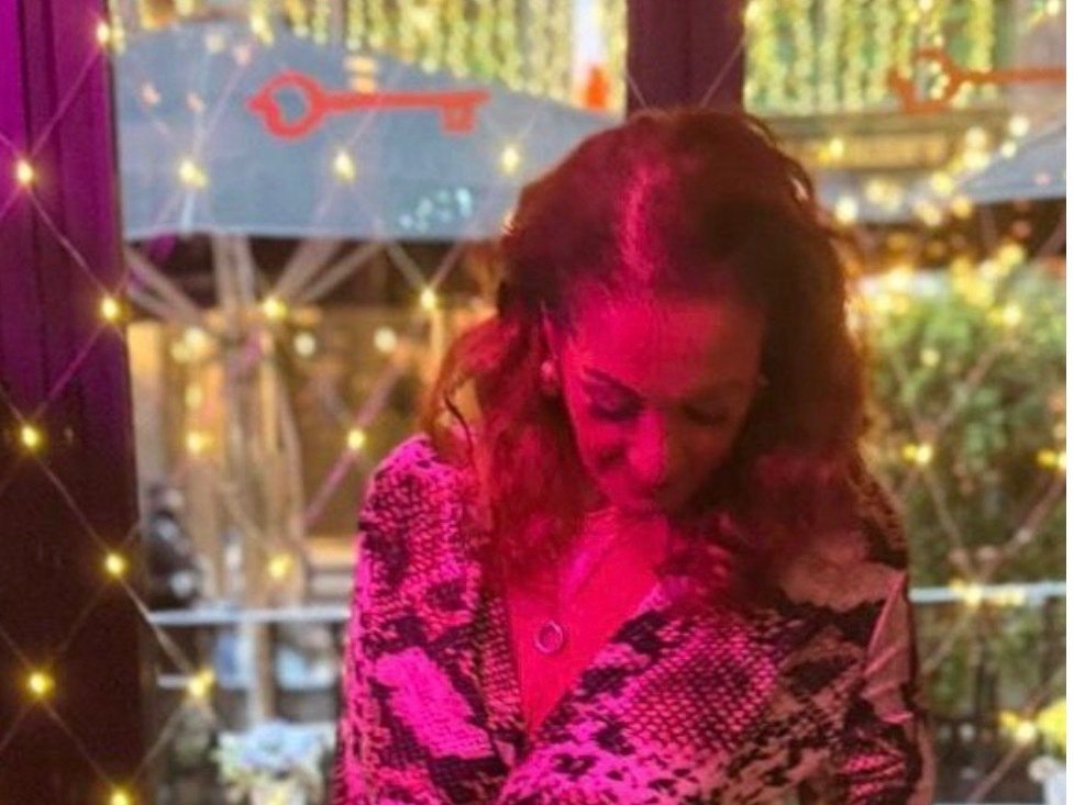 Bronze_goddess — LIVE on Streamate