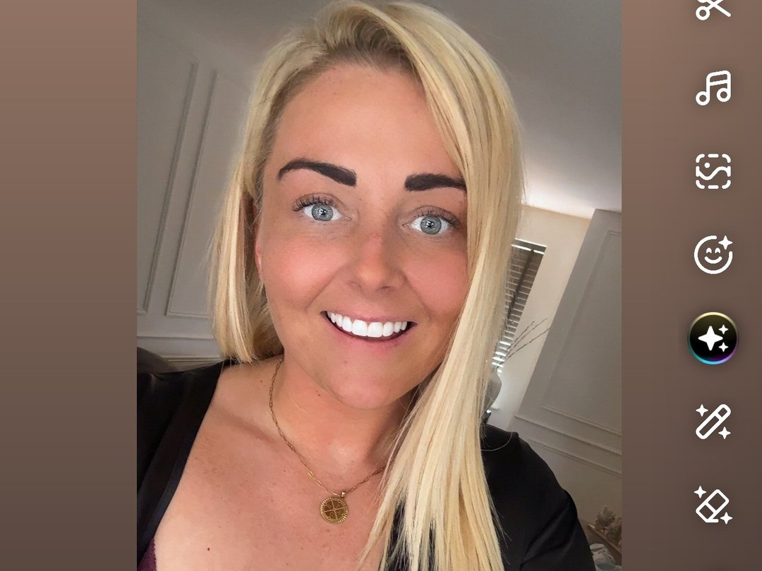 Busty_Lucy_UK — LIVE on Streamate