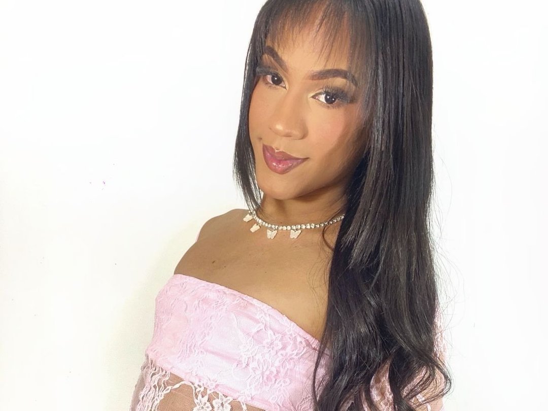 CallmeNora — LIVE on Streamate