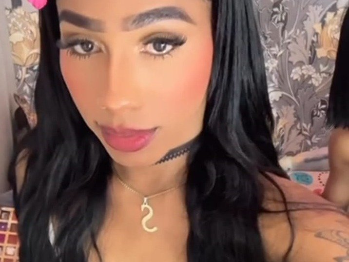 Candy_brunetts — LIVE on Streamate