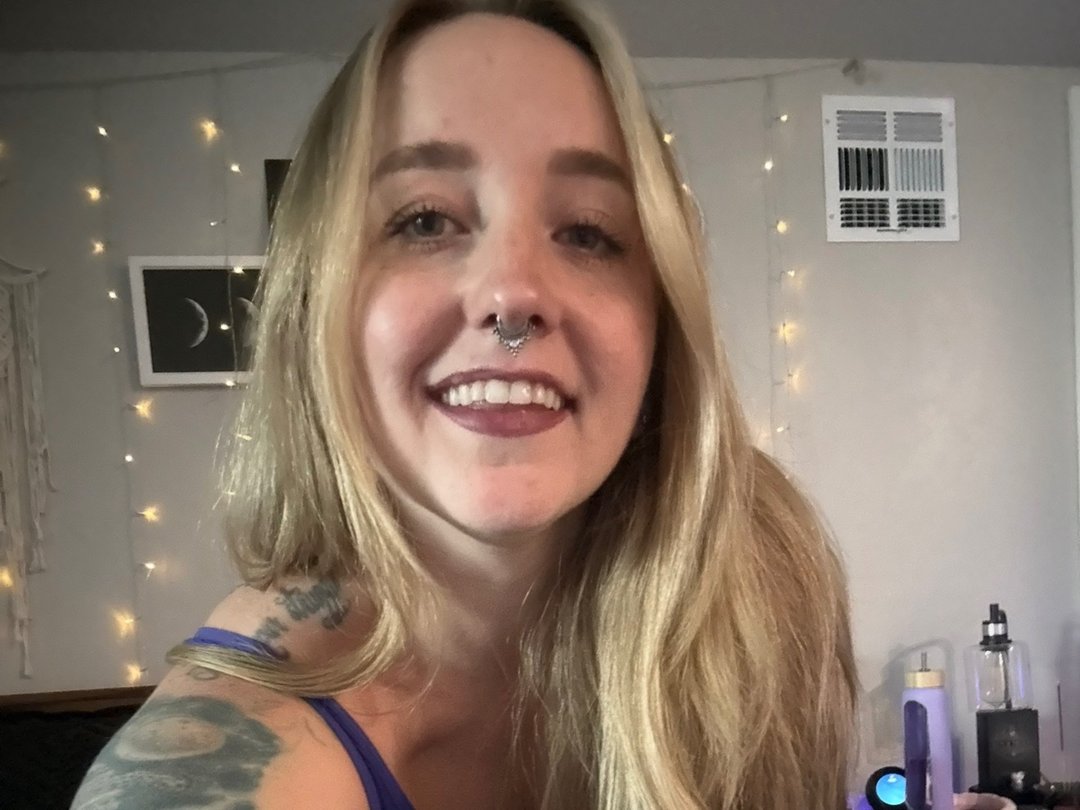 CharlieRayee — LIVE on Streamate