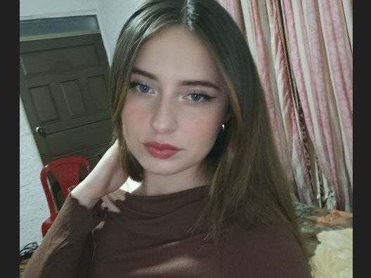 Cherry_Boom18 — LIVE on Streamate