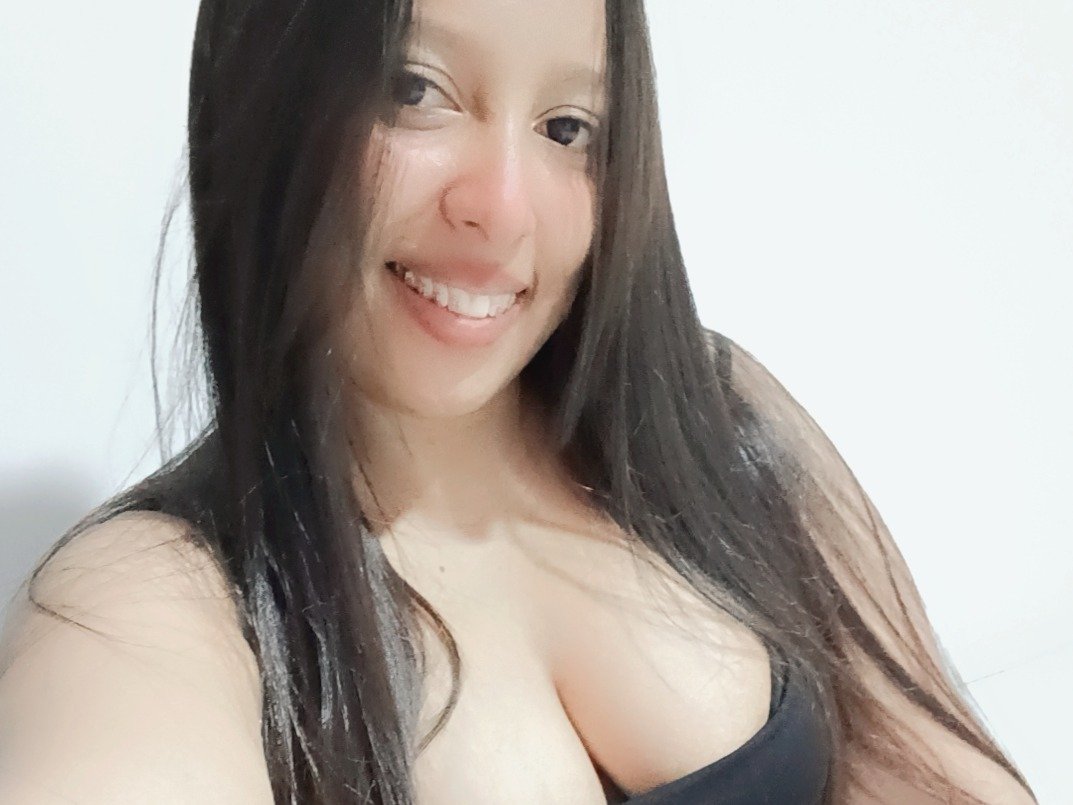 ChoccoSexxy — LIVE on Streamate