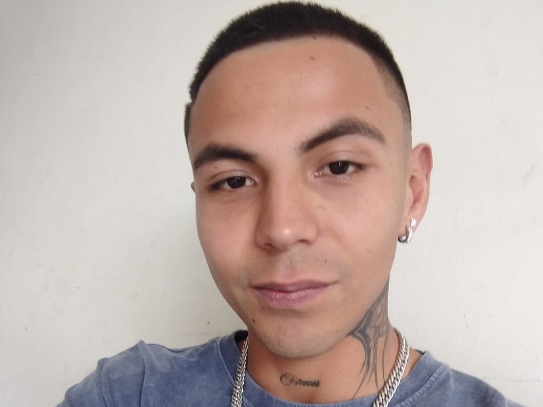 Clarkentt — LIVE on Streamate