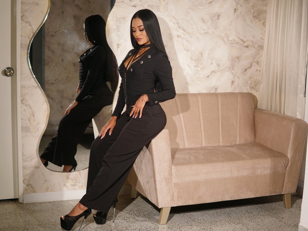 CleoBBaset — LIVE on Streamate