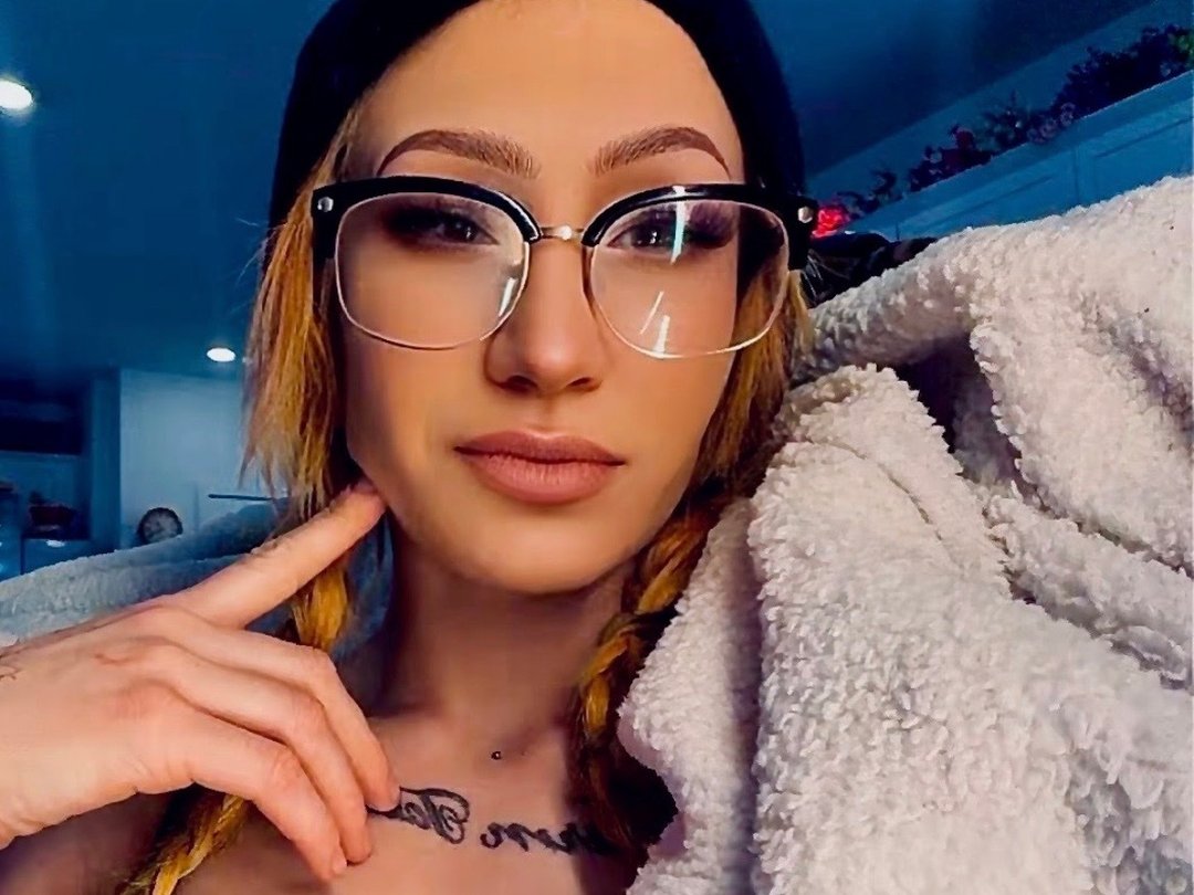 Dandy_Lions — LIVE on Streamate