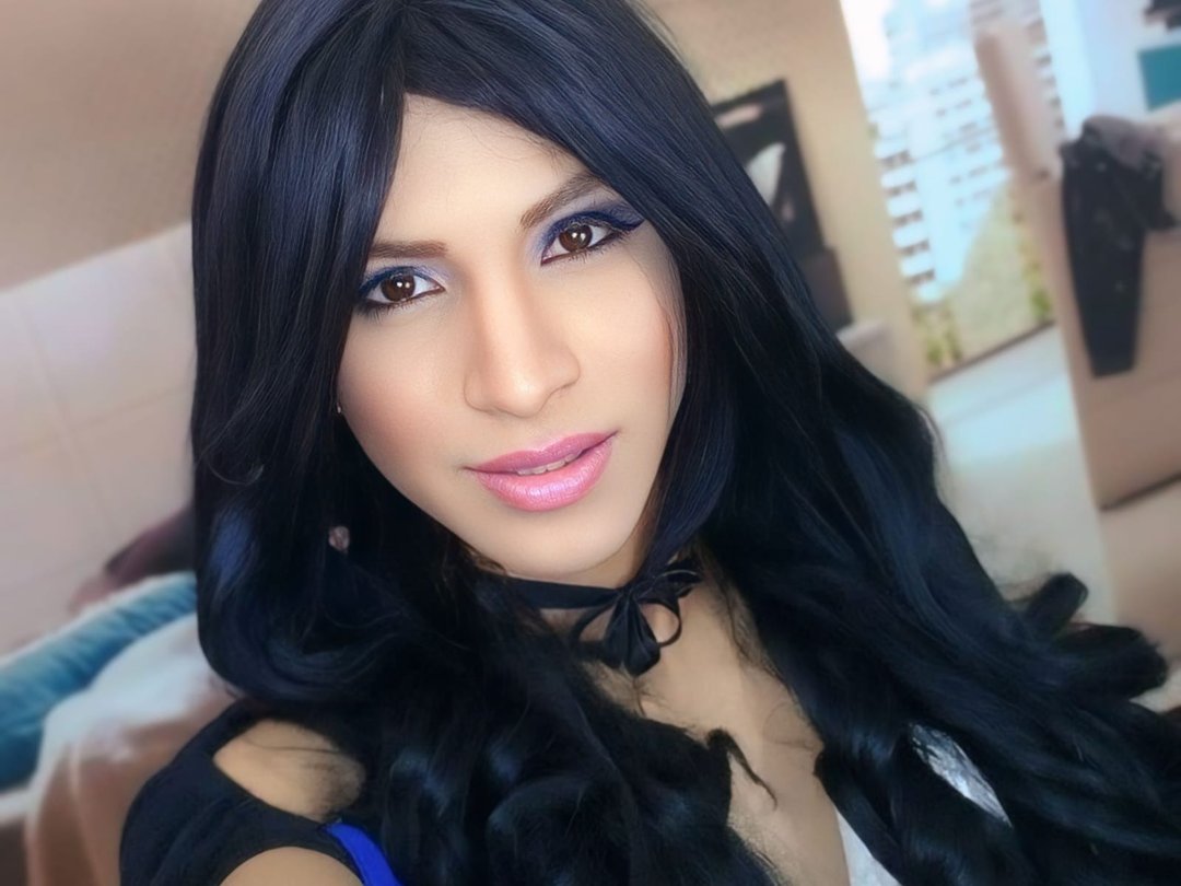 Danezka — LIVE on Streamate