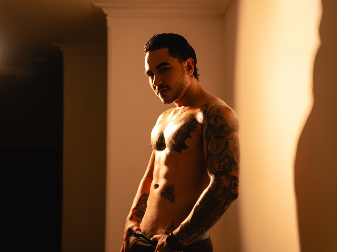 DanteDimarco100 — LIVE on Streamate