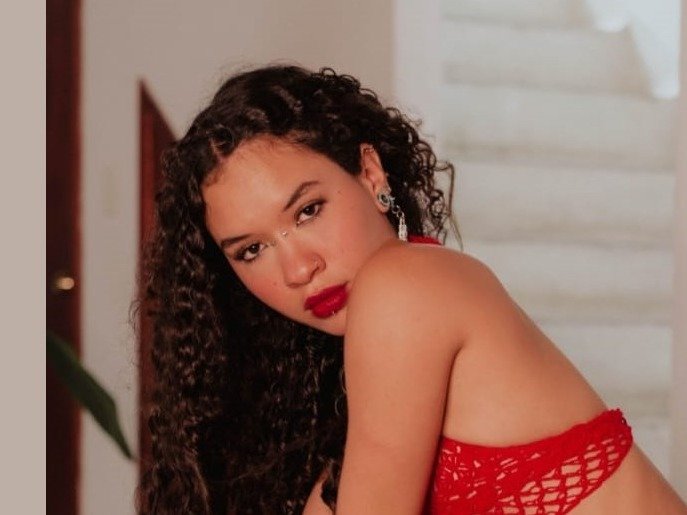 Dark_Kity — LIVE on Streamate